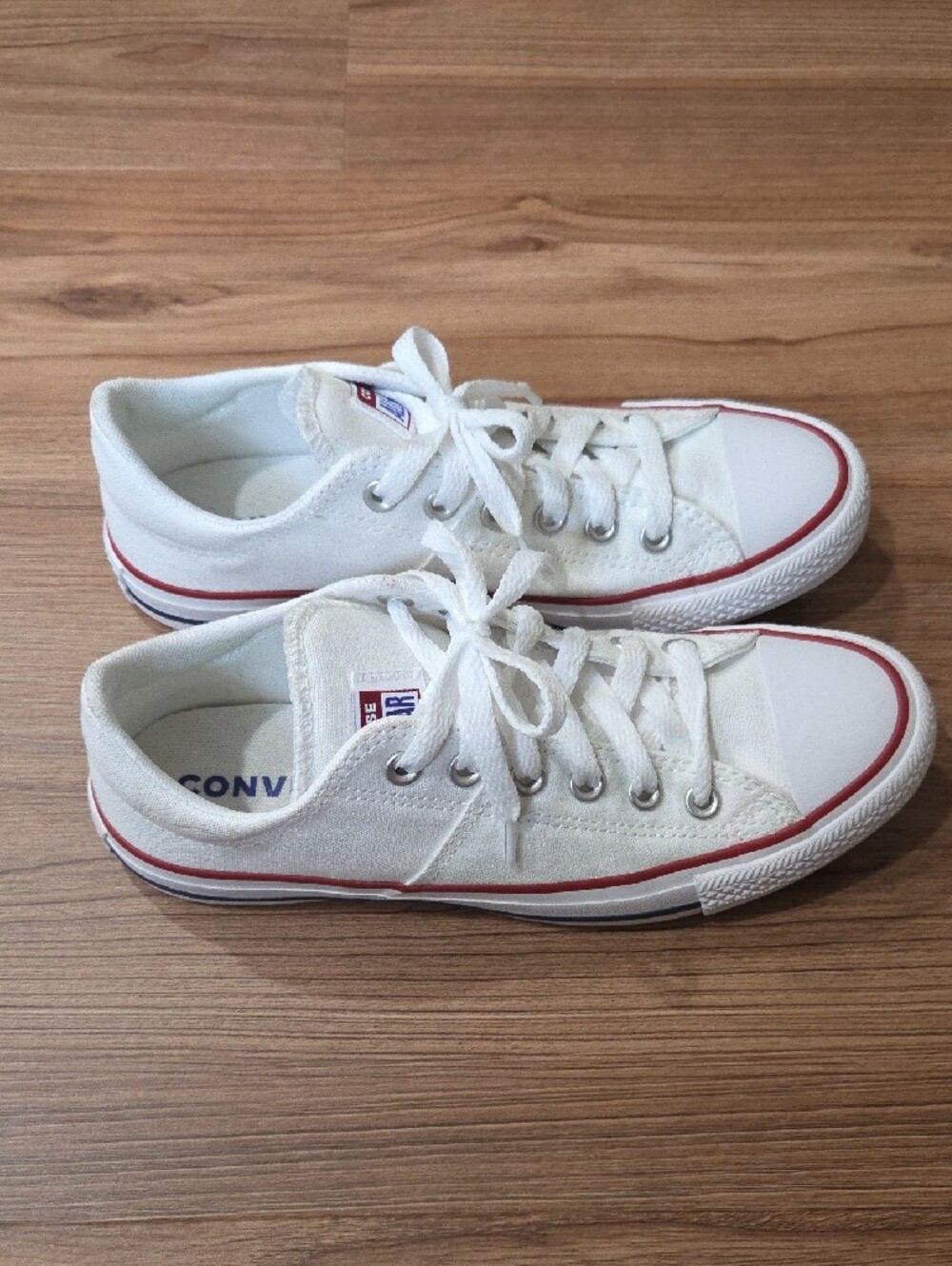 Converse White Low Top Sneakers with Red Trim - Picture 2 of 8